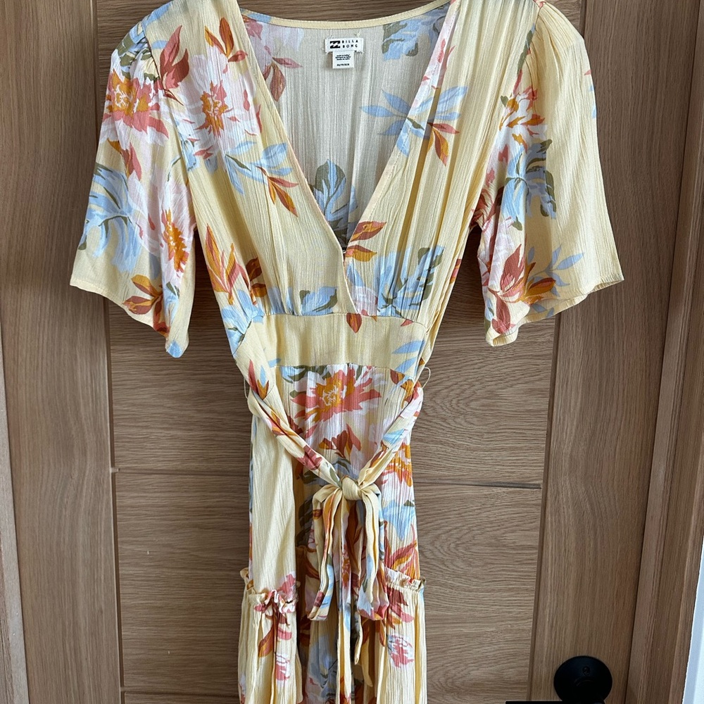 Billabong Beige Floral V-Neck Dress